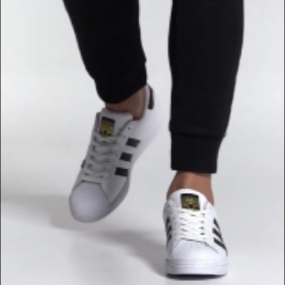 Men’s Adidas Superstar
